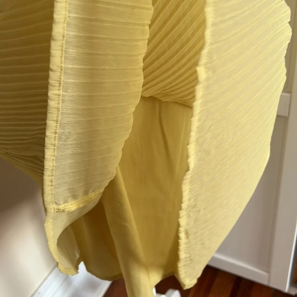 BCBGeneration Buttermilk Yellow Pleated Mini Dress - Size L - NWT - Picture 7 of 12